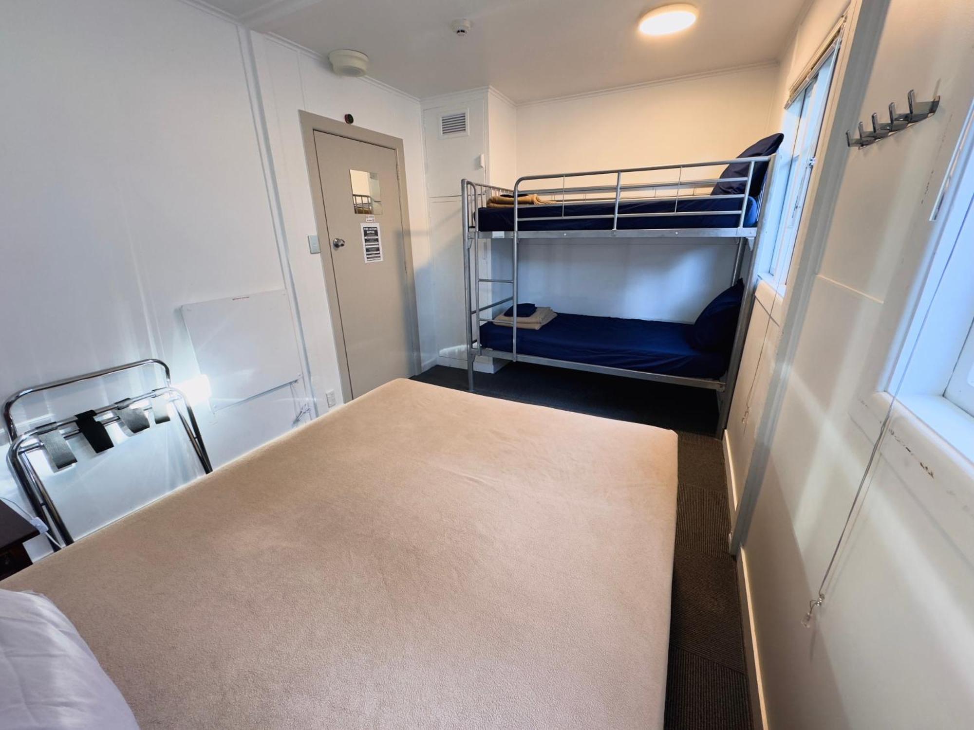 Waiheke Backpackers Hostel 欧尼坦基 外观 照片